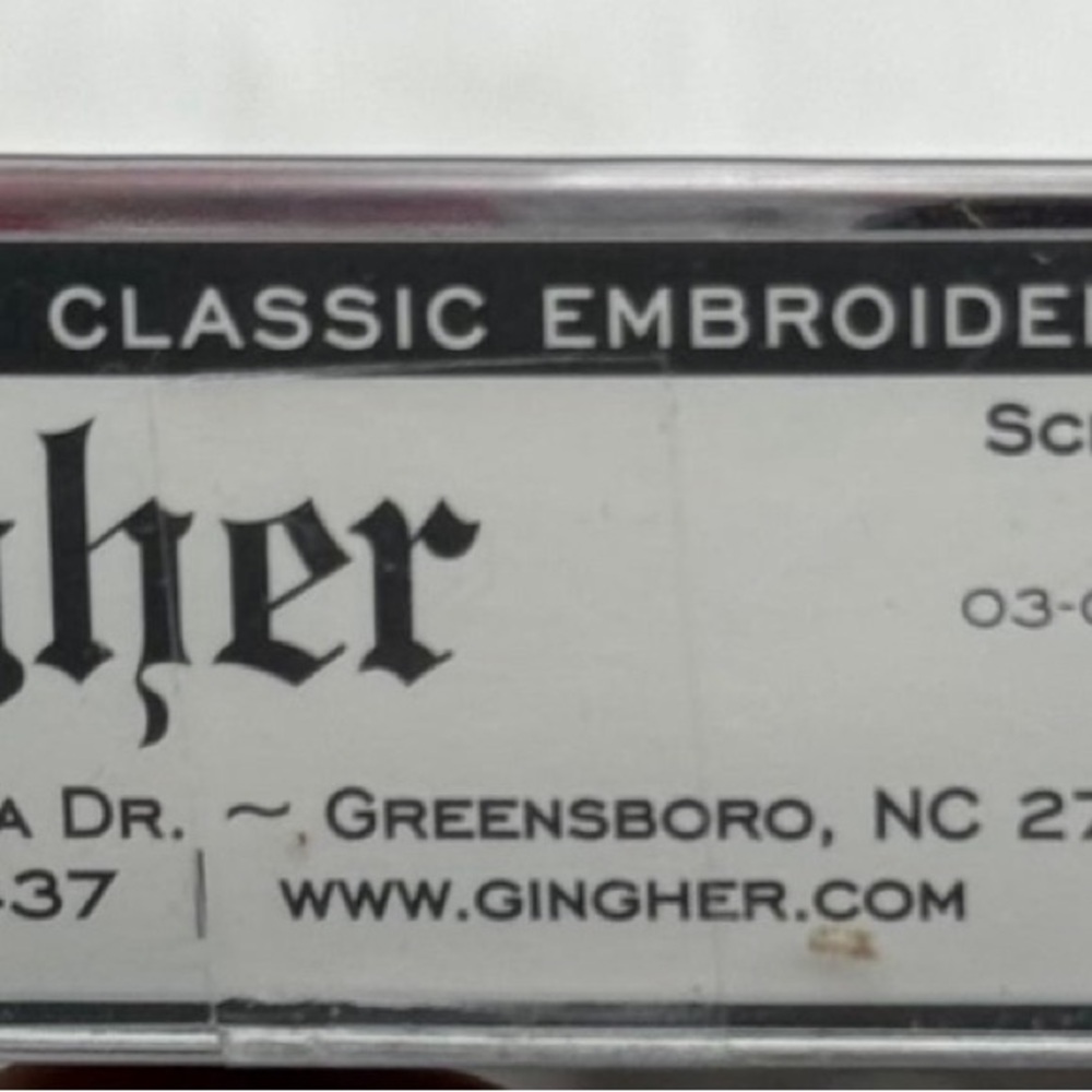 Gingher 4" Classic Embroidery
Scissors w/ Tin Case | New - Picture 4 of 5